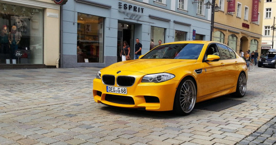 2013 BMW F10 M5 4.4-liter V8