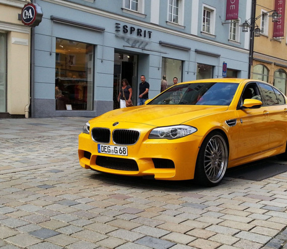 2013 BMW F10 M5 4.4-liter V8